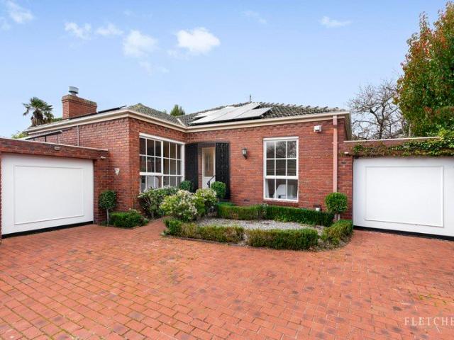 Spacious Single Level Villa Home in a Premier Position