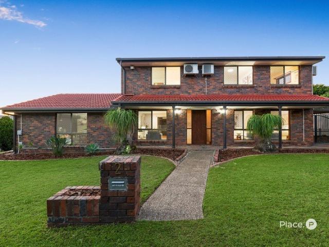Spacious Solid Brick & Tile Family Entertainer with Room for Everyone 450m Walking Distance to Sunnybank Hills State School