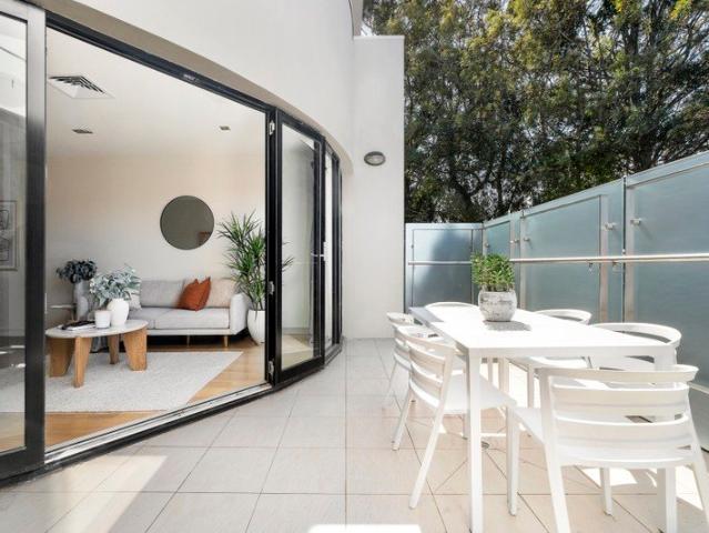 Spacious, Sophisticated Living with a Private Entertainer's Terrace