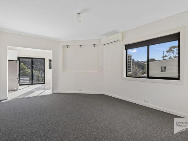 Spacious South Hobart Home with Flexible Living Options
