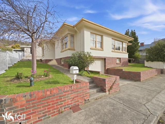 Spacious South Hobart Living with a Sunny Northern Aspect