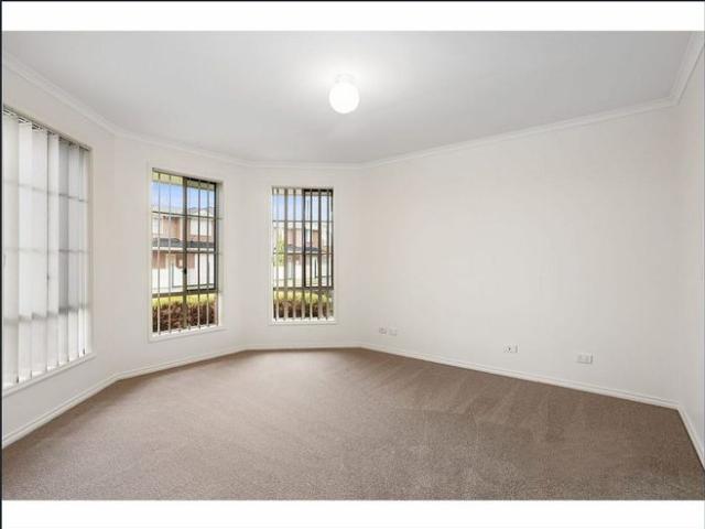 Spacious, spotless, beachside location!