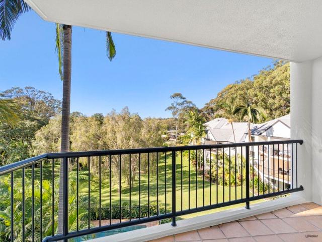 Spacious Split Level Apartment in Resort Style Complex Unfurnished