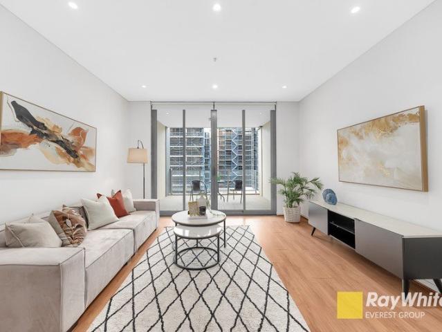 Spacious Split Level Apartment in the Heart of Mascot
