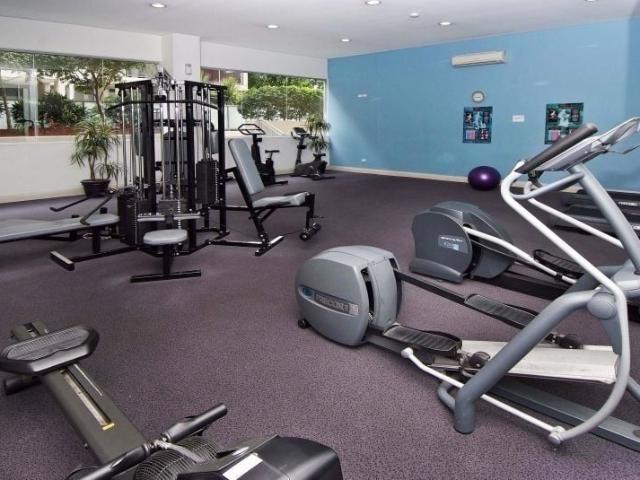Spacious Split Level Apartment with Double Parking