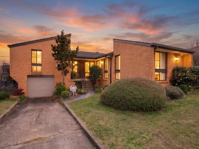 Spacious Split Level Living in a Prime North Hill
