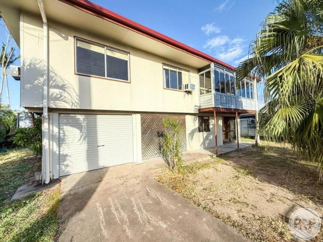 Spacious Split Level Living in the Heart of Kirwan!