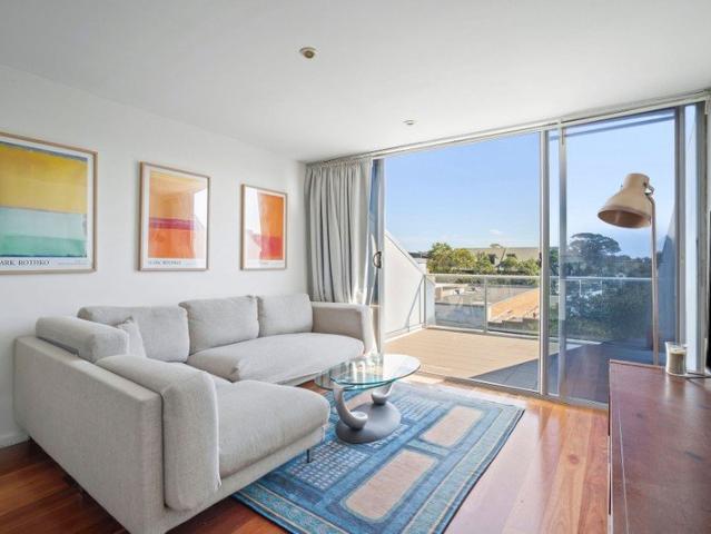 Spacious Split Level Living with Expansive Terrace