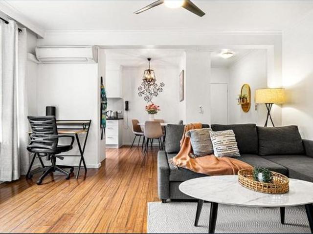 Spacious St Kilda Gem