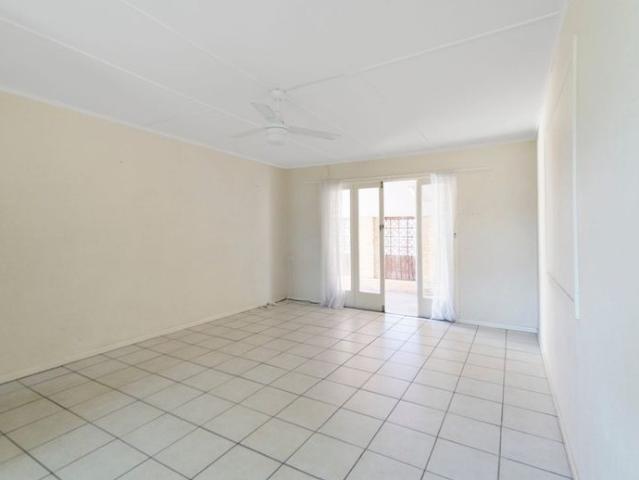 Spacious Stand Alone 2 Bedroom Unit