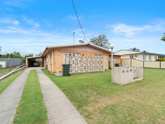 Spacious Stand Alone 2 Bedroom Unit