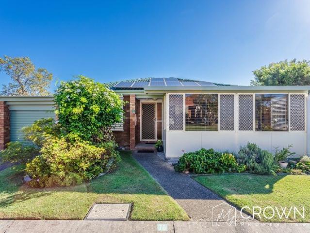 SPACIOUS STAND ALONE VILLA PENINSULA GARDENS OVER 50'S RETIREMENT VILLAGE