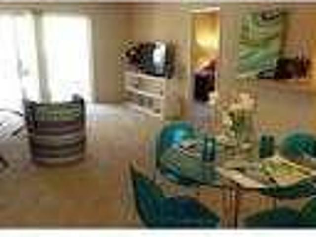 Spacious Studio, 1 bath. Pet OK!