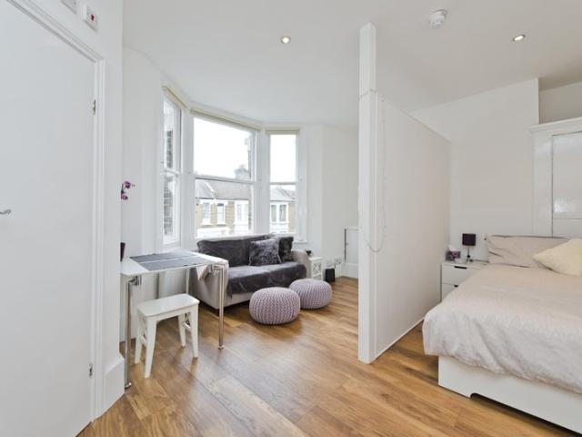 Spacious Studio Flats Available from September