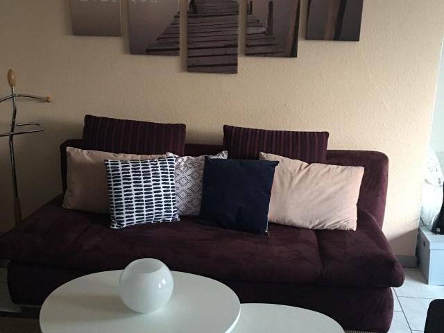 Spacious studio in Düsseldorf, Dusseldorf Amsterdam Apartments for Rent