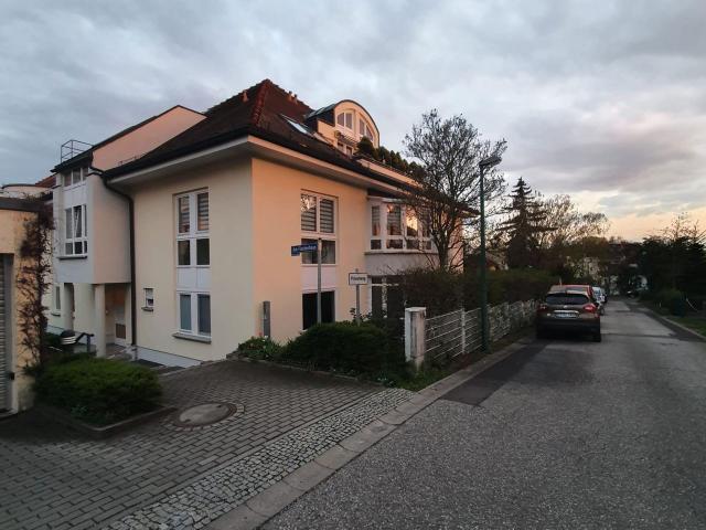 Spacious studio located in Leipzig Wahren, Leipzig Amsterdam Apartments for Rent