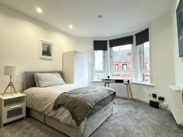 Spacious Studio near Glasgow City Centre