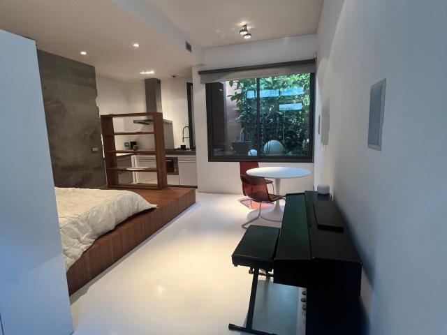 Spacious studio with a view at Campagne à Paris