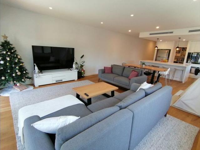 Spacious Stunning Townhouse with large backyard