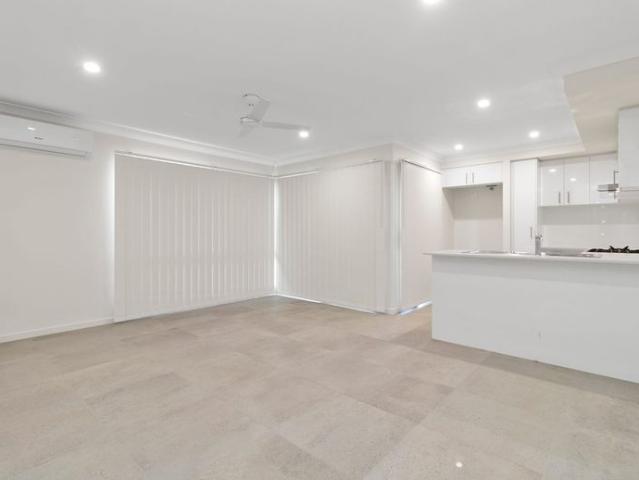SPACIOUS, STYLISH AND MODERN 3 BEDROOM HOME IS CALLING YOUR NAME!