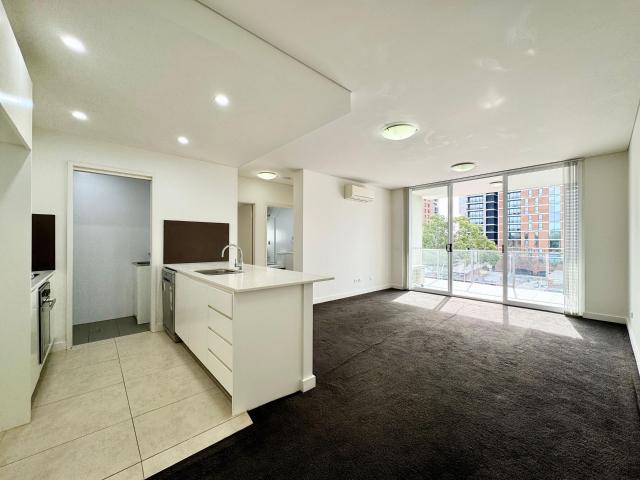 Spacious & Stylish Apartment with Quality Finishes Throughout