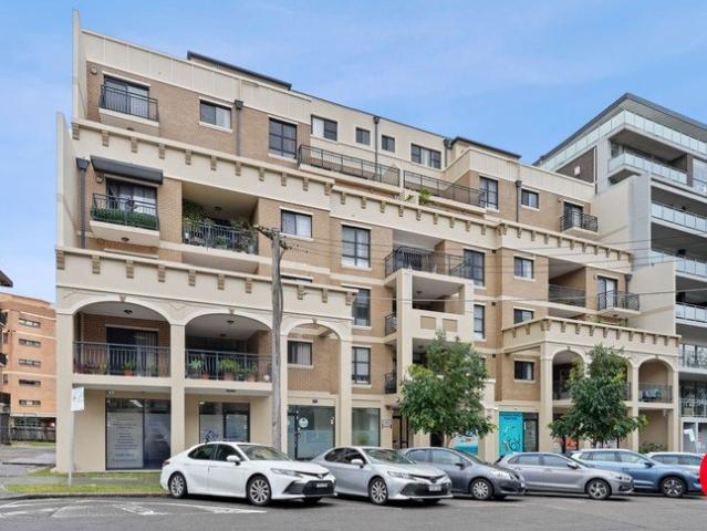 Spacious & Stylish Apartment in the Heart of Kogarah