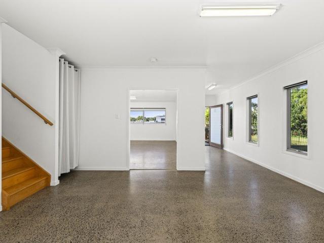 Spacious, Stylish & Convenient East Toowoomba Living
