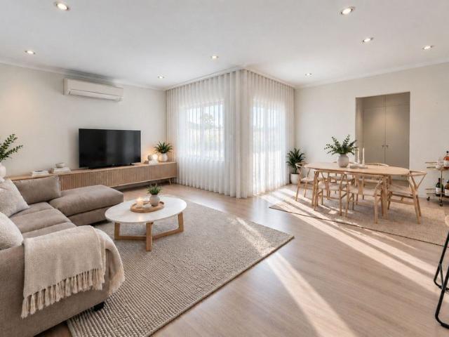 Spacious & Stylish Courtyard Living Minutes from the CBD