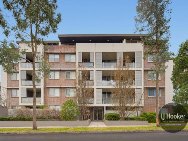 Spacious, Stylish & Exceptionally Convenient Three Bedroom Unit