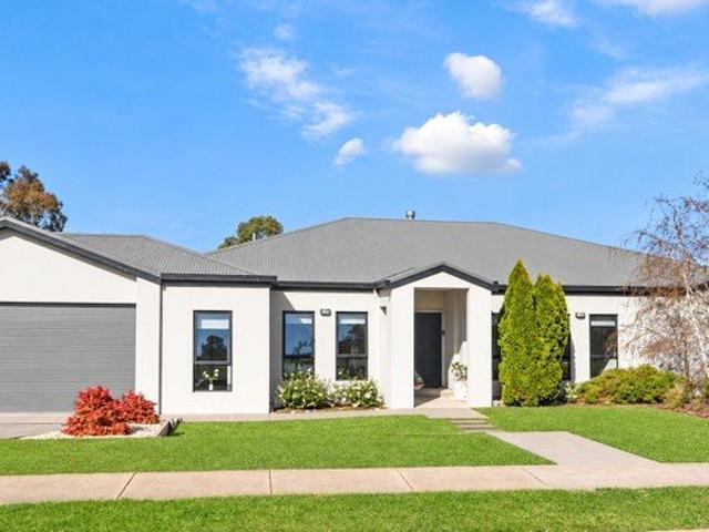 Spacious, Stylish & Exceptionally Well Appointed