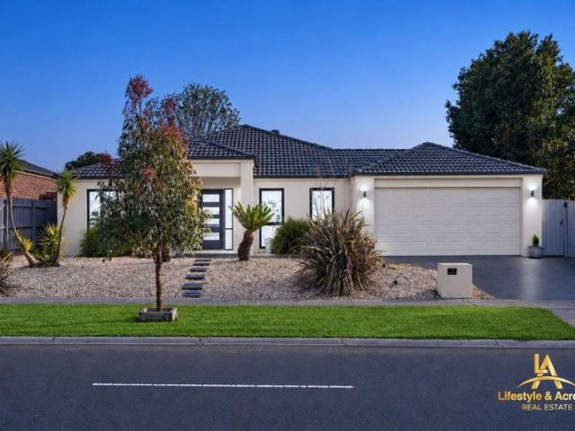 Spacious, Stylish & Fully Furnished Ready to Move In!