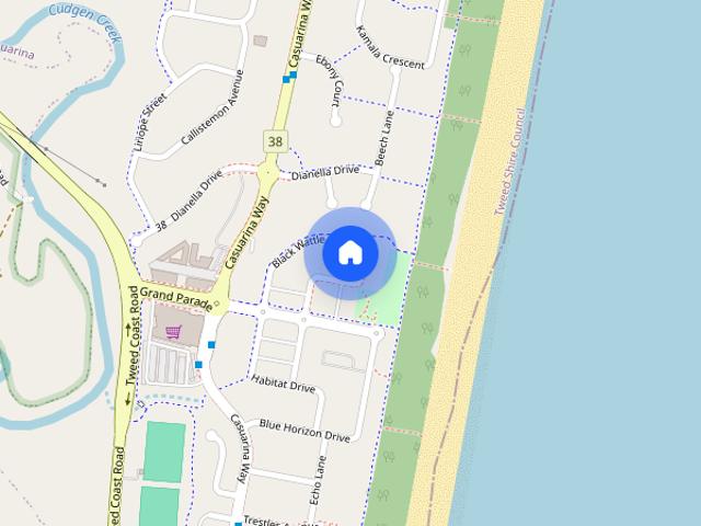 Spacious Stylish Family Home in Beachfront Street