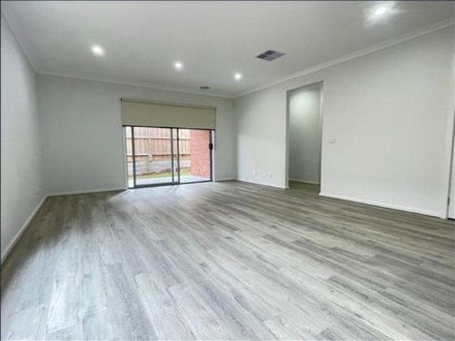 Spacious & Stylish Family Home in Prime Wyndham Vale Location