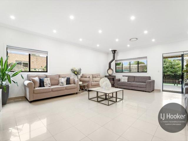 Spacious & Stylish Family Home with Bonus Studio/Games Room!