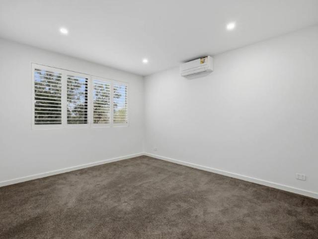 Spacious & Stylish Family Living in Aquilo Estate