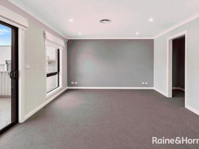 Spacious & Stylish Family Living in Greenvale