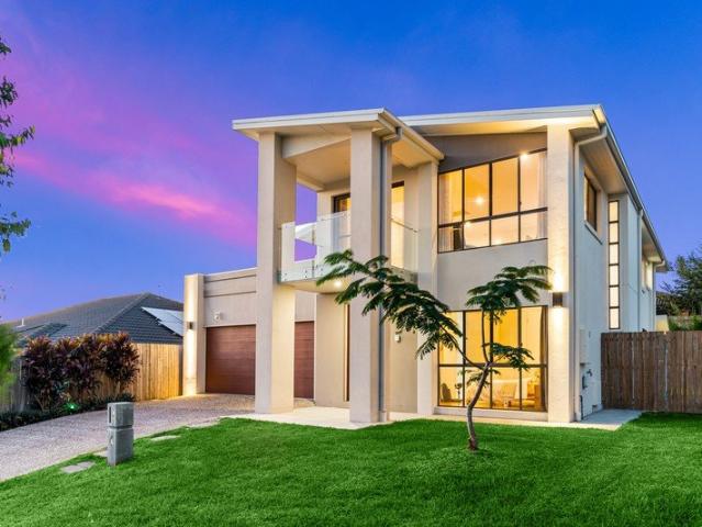 Spacious & Stylish Family Living with High Ceilings, Ducted Comfort & Exceptional Entertaining Spaces