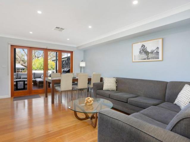 Spacious, Stylish Home in Convenient Glenorie Location Partly Furnished