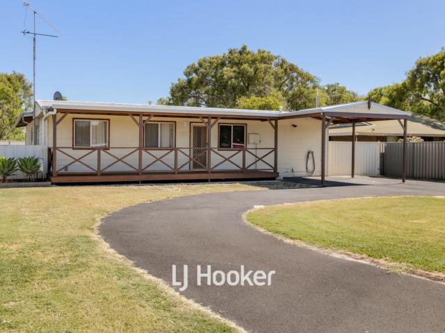 Spacious & Stylish Home in Prime Busselton Location