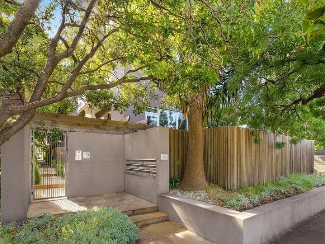 Spacious & Stylish Home in Prime Prahran Location