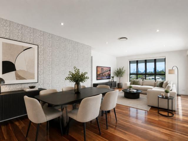Spacious & Stylish Inner City Apartment with Stunning City Views – Boutique Complex