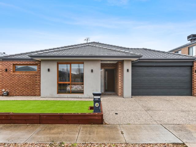 Spacious & Stylish Living in a Convenient Location