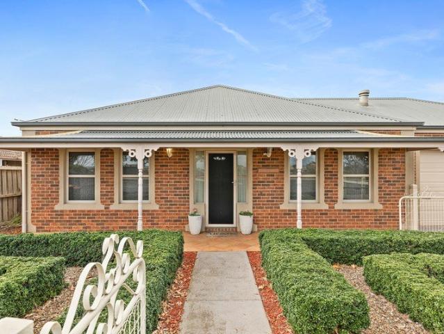 Spacious, Stylish & Perfectly Located Family Living!
