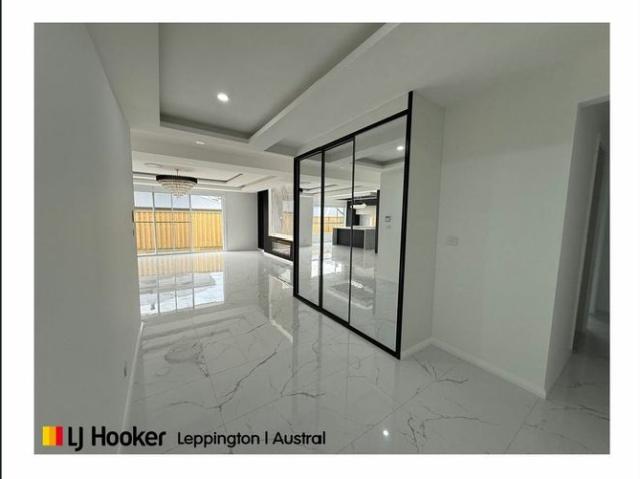 SPACIOUS, STYLISH & PERFECTLY LOCATED!