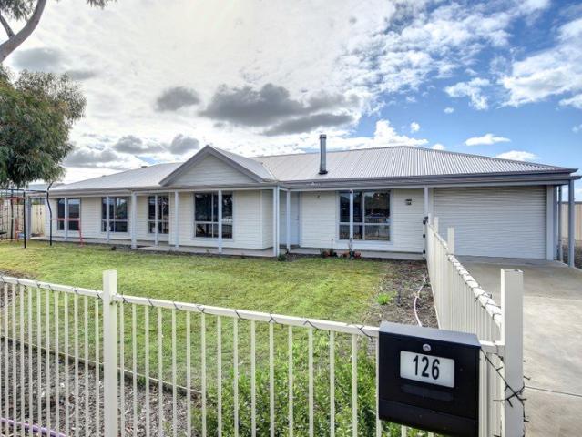 Spacious, Stylish & Perfectly Positioned