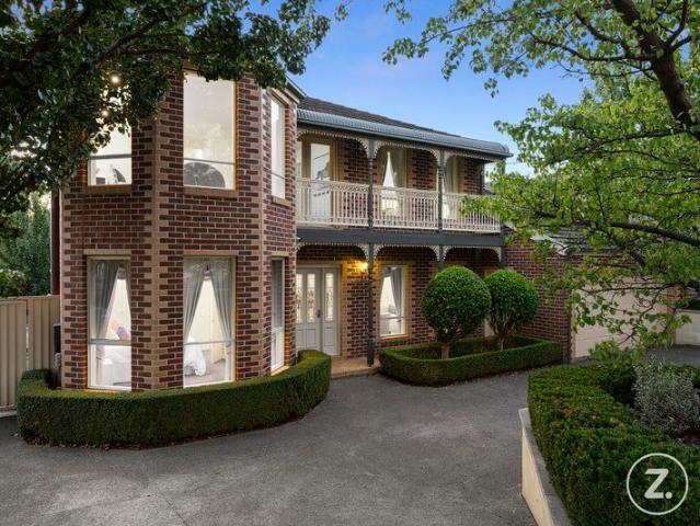 Spacious, Stylish & Supremely Located Family Living in the Heart of Wantirna
