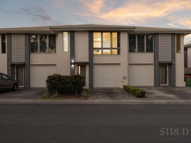 Spacious, Stylish & Surrounded by Nature