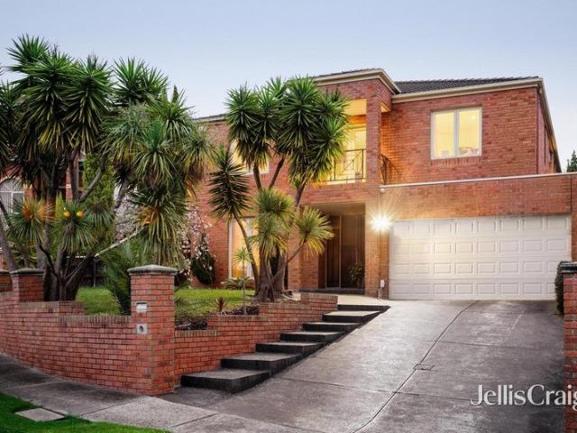 Spacious, Stylish, Sophisticated Family Living!
