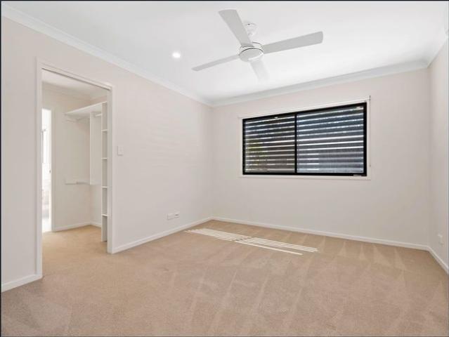 Spacious & Stylish Townhouse in the Heart of Everton Park