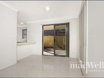 Spacious & Stylish Townhouse Living in a Prime Carseldine Location
